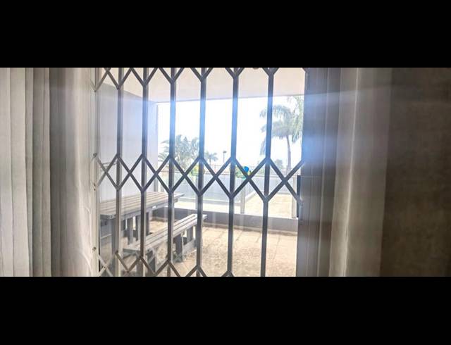 3 BEDROOM APARTMENT FOR SALE IN MARGATE BEACH